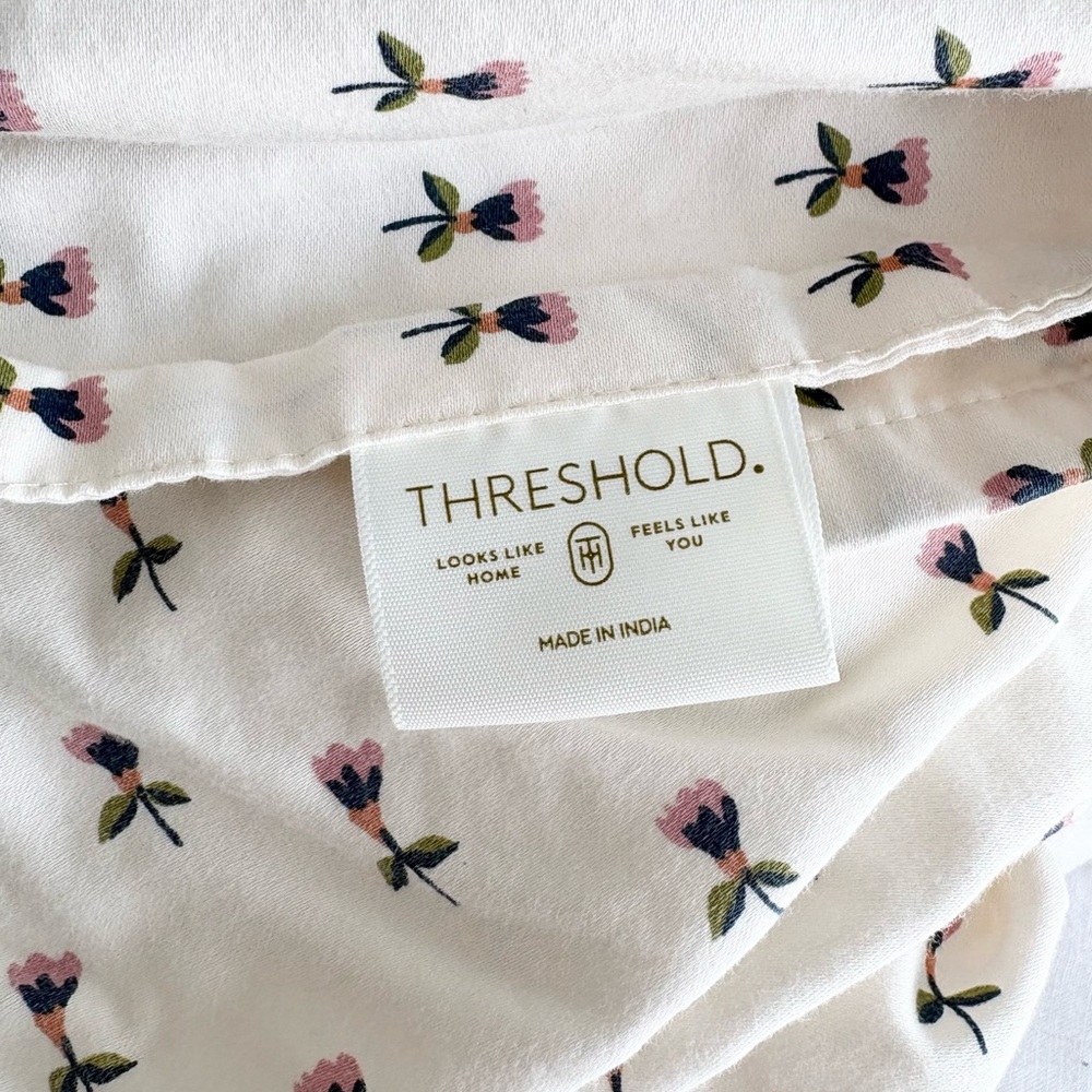 Threshold Tulip Toss Full Cotton Sheets - Picture 7 of 8